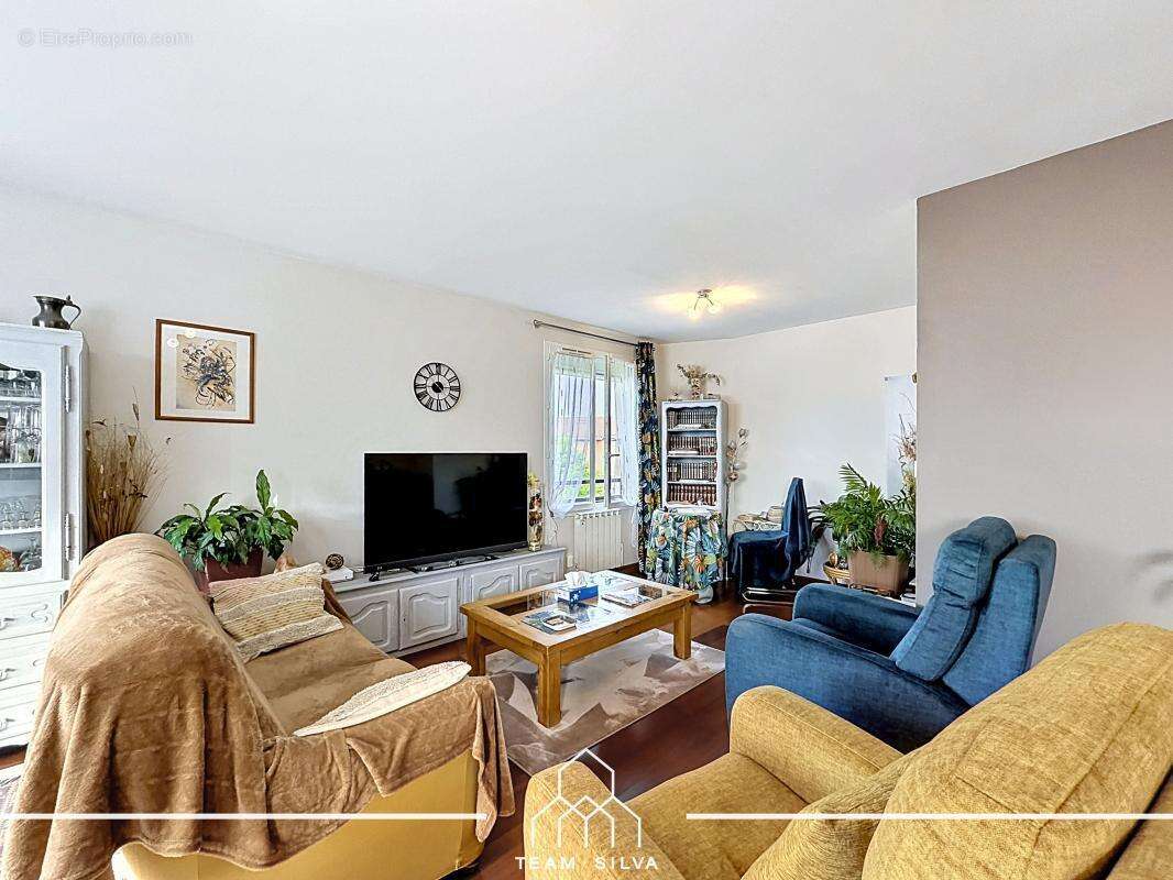 Appartement à TERNAY