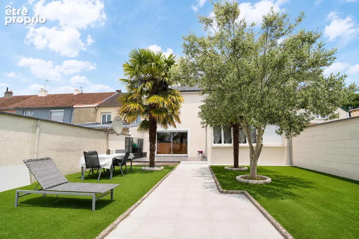 Maison Le Mans 230 m², garage et piscine couverte - photo 12