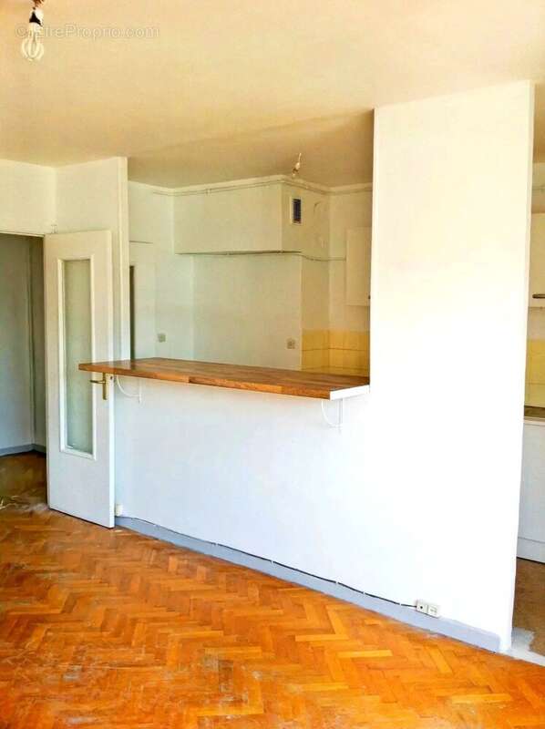 Appartement à MARSEILLE-3E