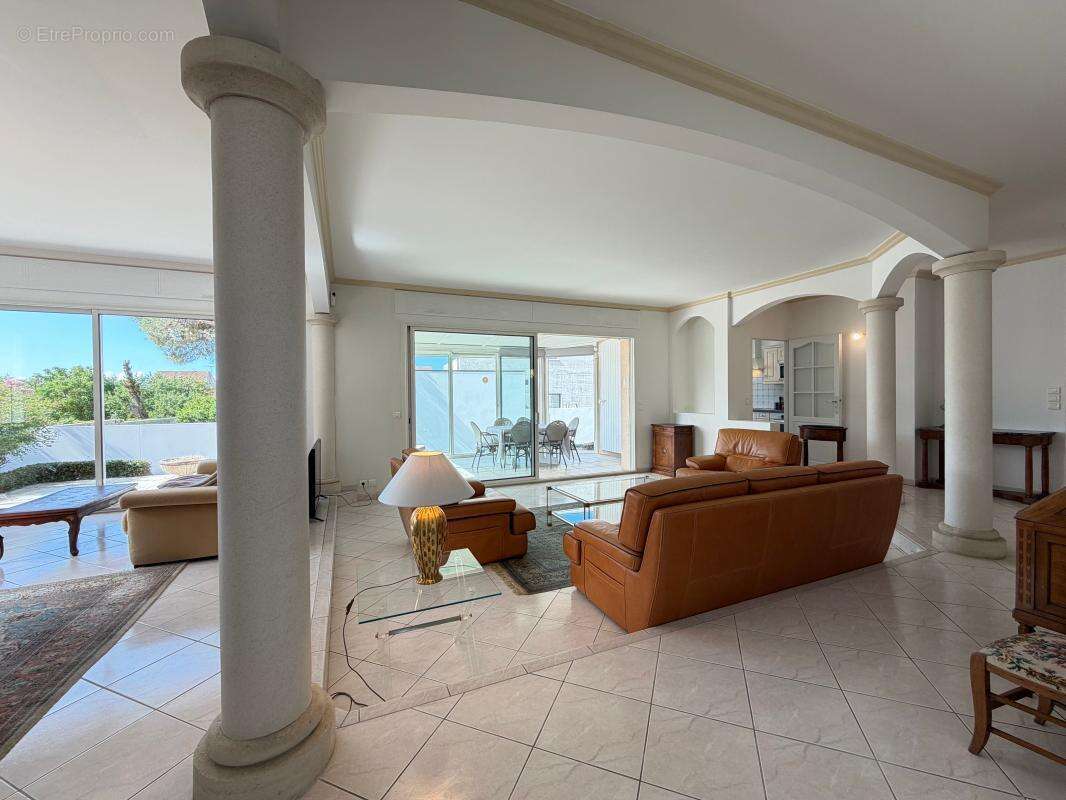 Superbe MAISON au calme, à 450 m Plage et Commerces du Centre Ville - photo 9