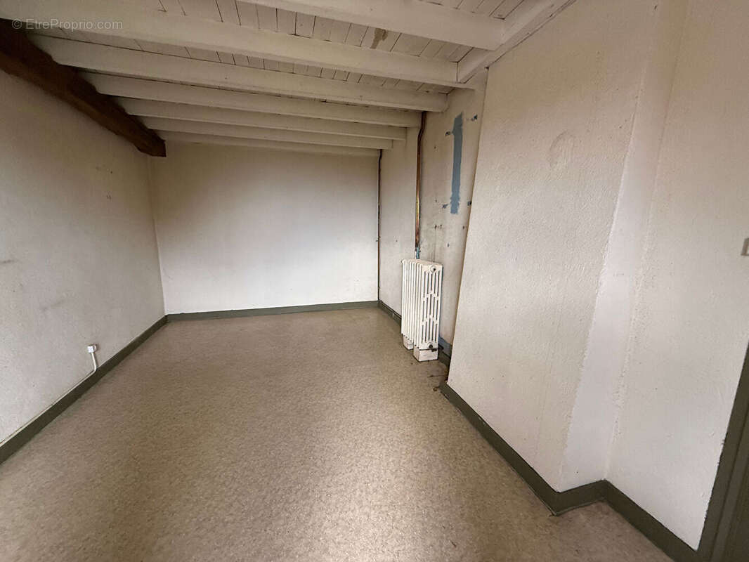 Maison à SAINT-JUST-EN-CHEVALET