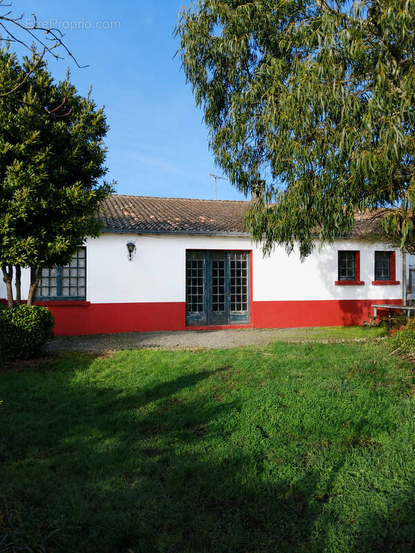 Maison à SAINT-MARTIN-DES-NOYERS