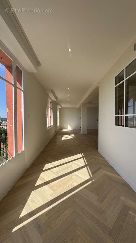 Appartement à BEAULIEU-SUR-MER