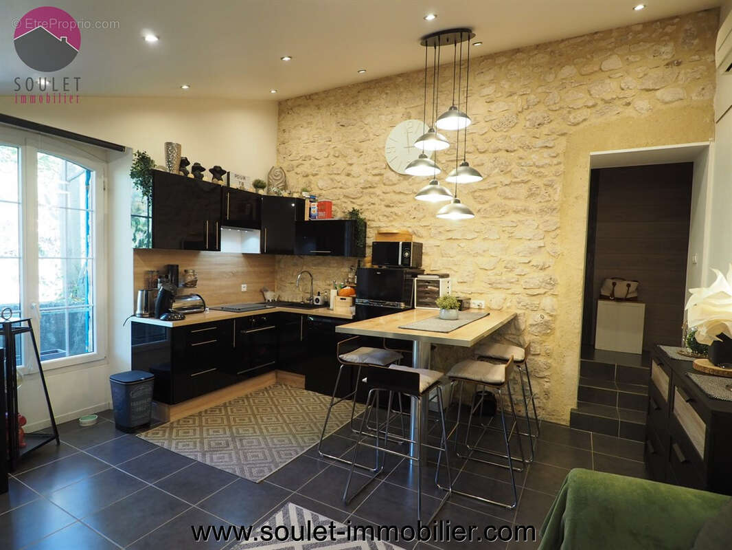 Maison à L'ISLE-SUR-LA-SORGUE