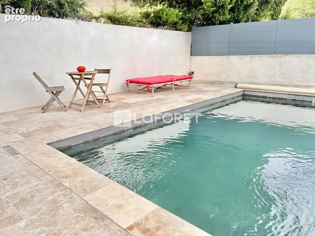 Villa plain pied avec jardin, garage, et piscine à Monplaisir Arles - photo 2