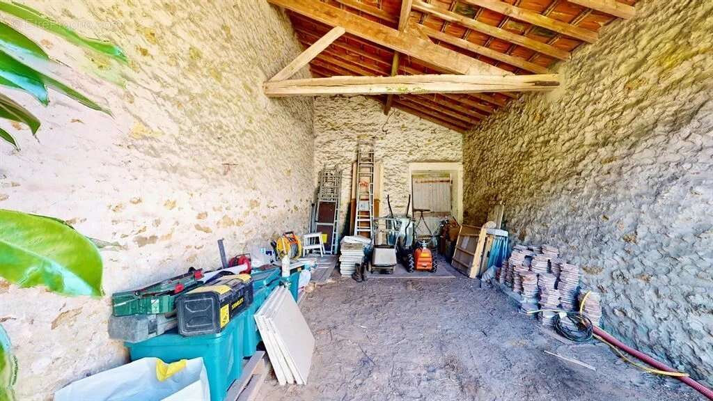 Maison à CLAIREFONTAINE-EN-YVELINES