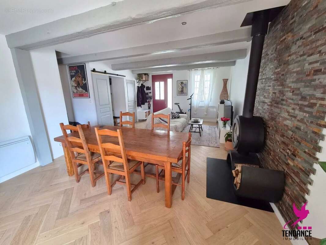 Maison à LAUNAC