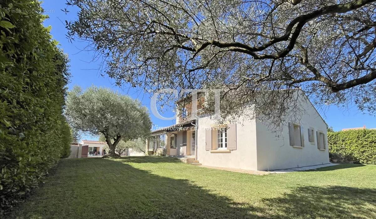 Maison à LE BARROUX