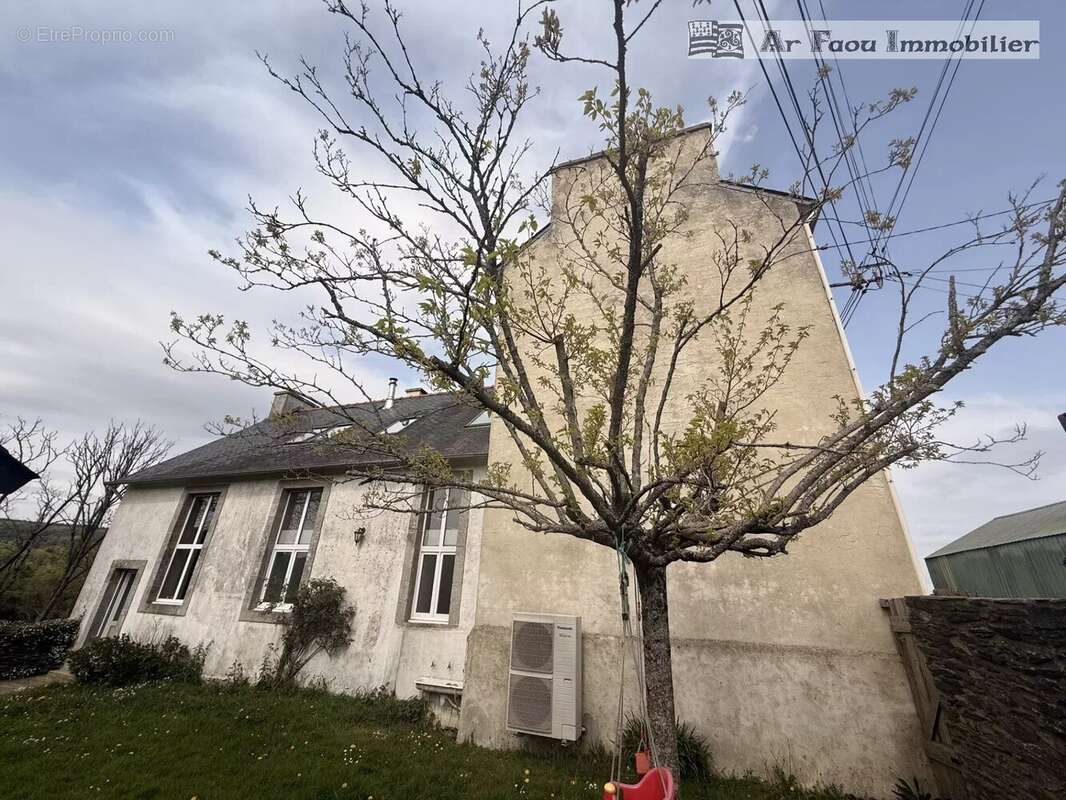 Maison à LOPEREC