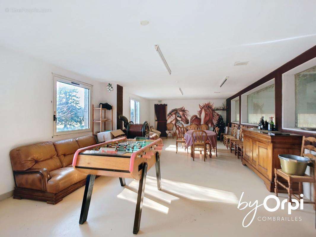 Maison à DURDAT-LAREQUILLE