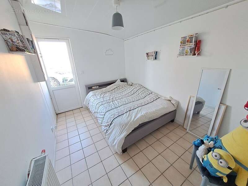 Maison à SAINT-YZAN-DE-SOUDIAC