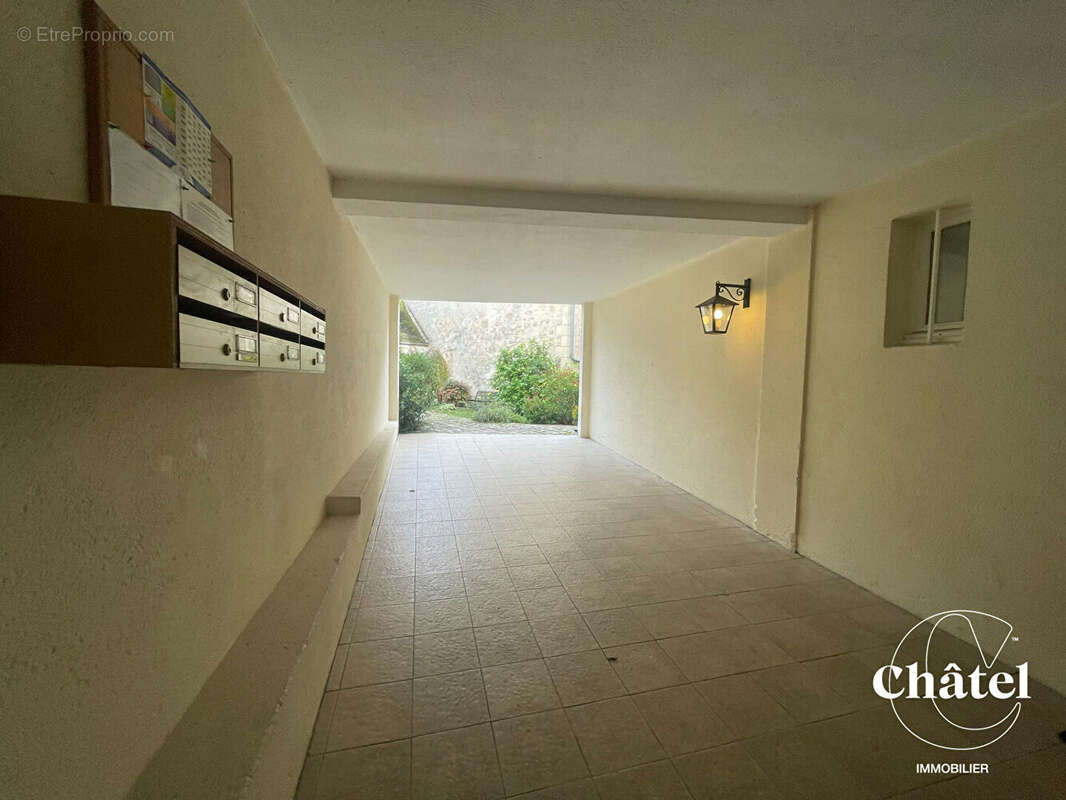 Appartement  SENLIS centre ville 72 m2 - photo 14