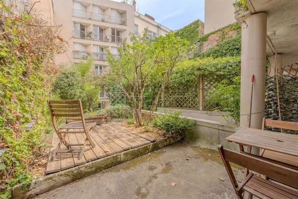 Appartement à PARIS-19E