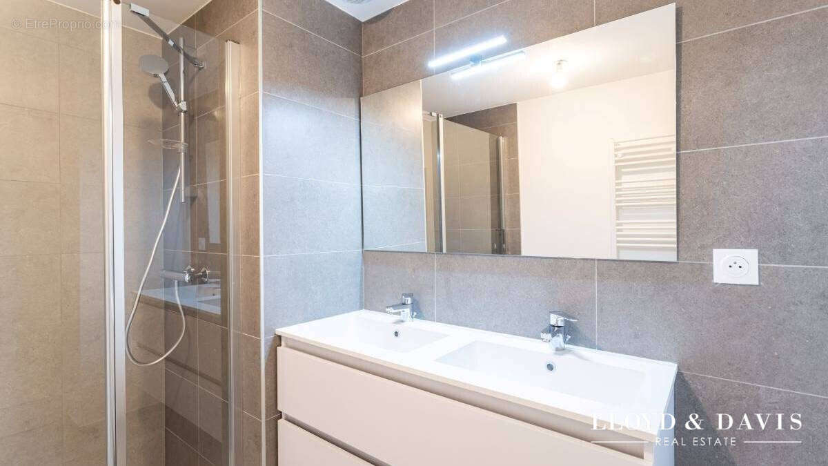 Appartement à SAUVIAN