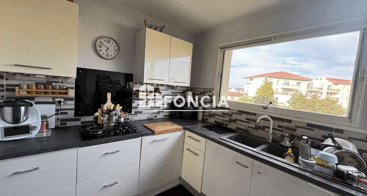 Fleury les aubrais - appartement t3 avec balcon, parking et cave - photo 6