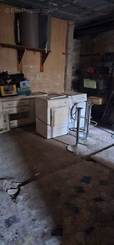 Commerce à TOURRETTE-LEVENS