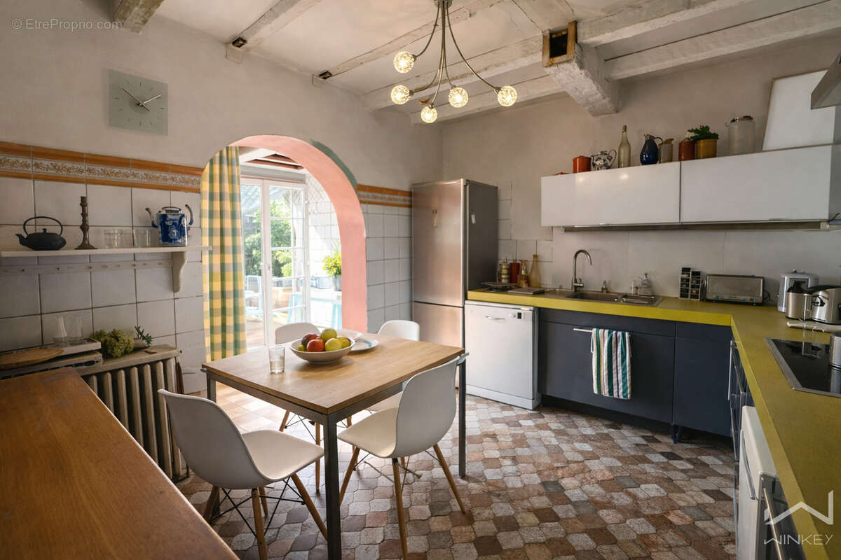 Maison à LA GARDE-ADHEMAR