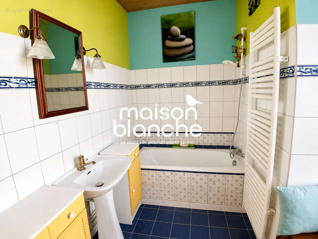 Maison 142 m² à Parthenay  - photo 9
