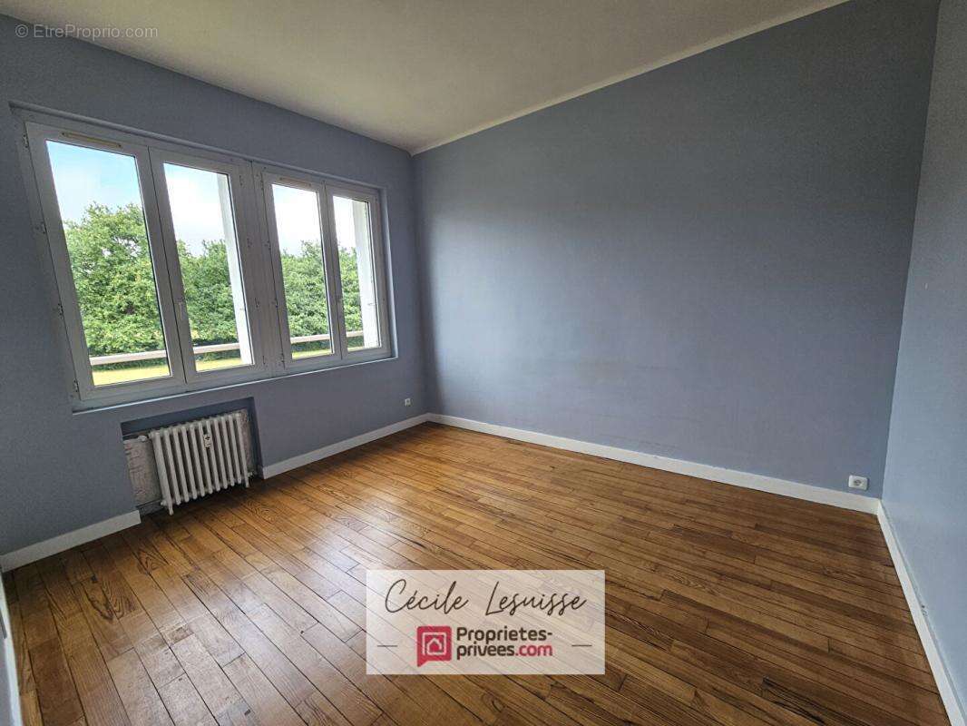Appartement à NOTRE-DAME-DE-GRAVENCHON