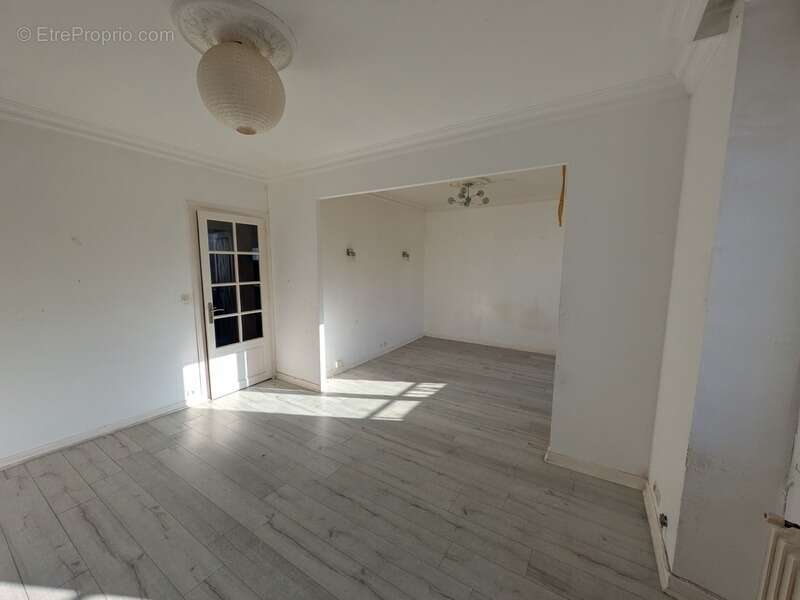 Lorient appartement de 66 m² habitable a rafraichir de type 3 a proximité du centre ville et de la rocade - photo 7