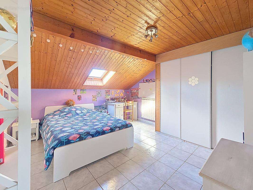 Maison à SAINT-PIERRE-EN-FAUCIGNY