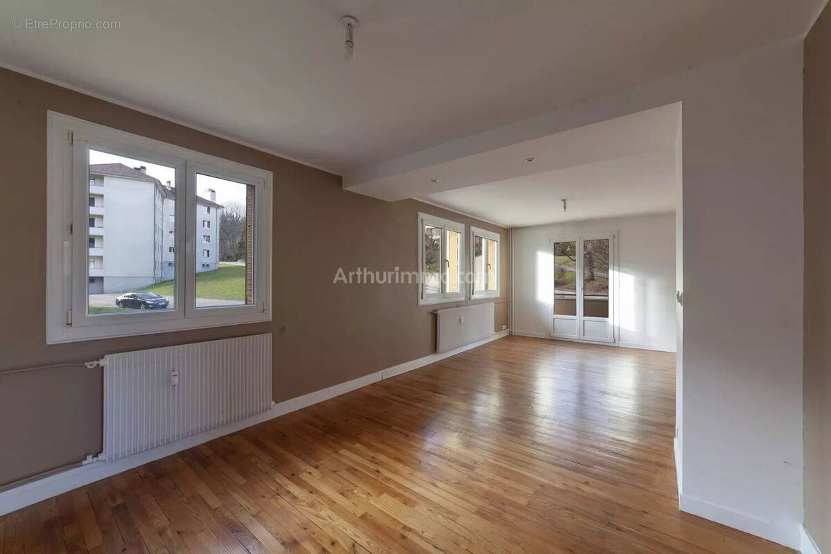 Appartement à VILLERS-LE-LAC