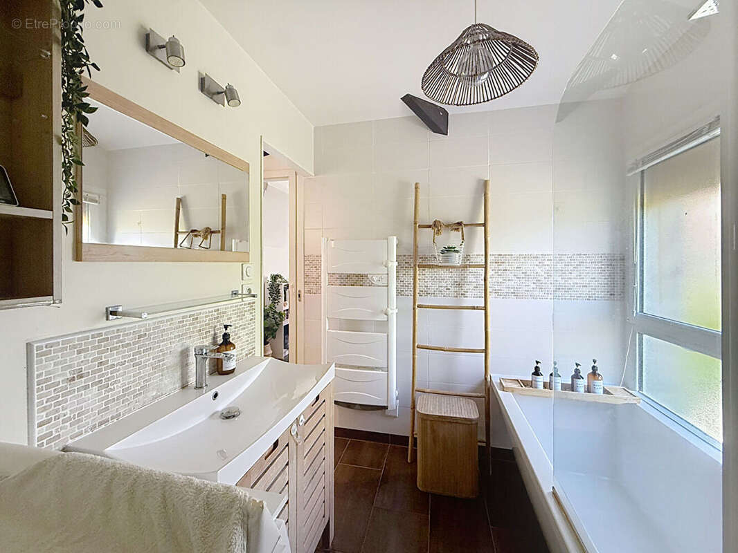 Appartement à FLEURY-LES-AUBRAIS