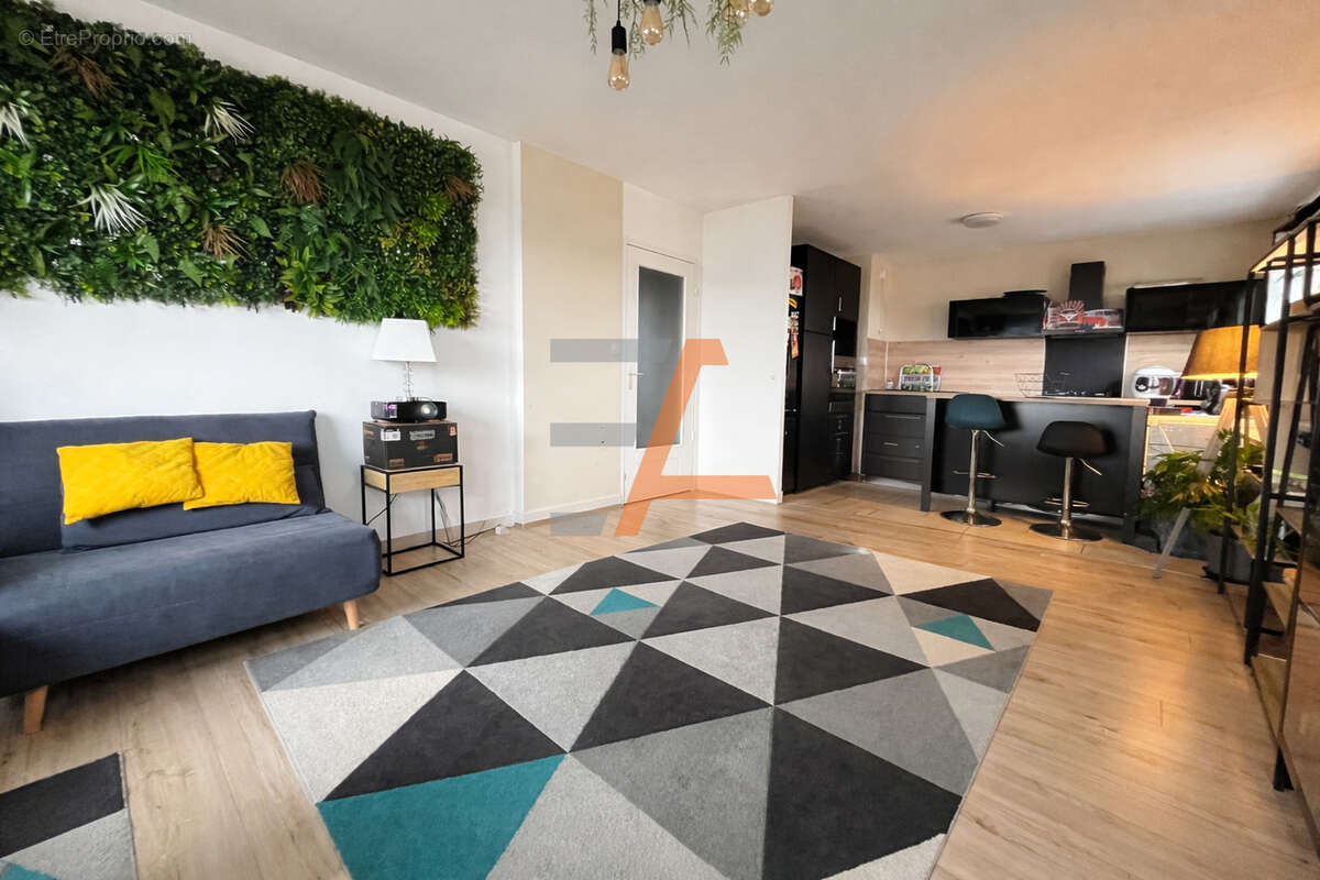 Appartement à SAINT-ETIENNE