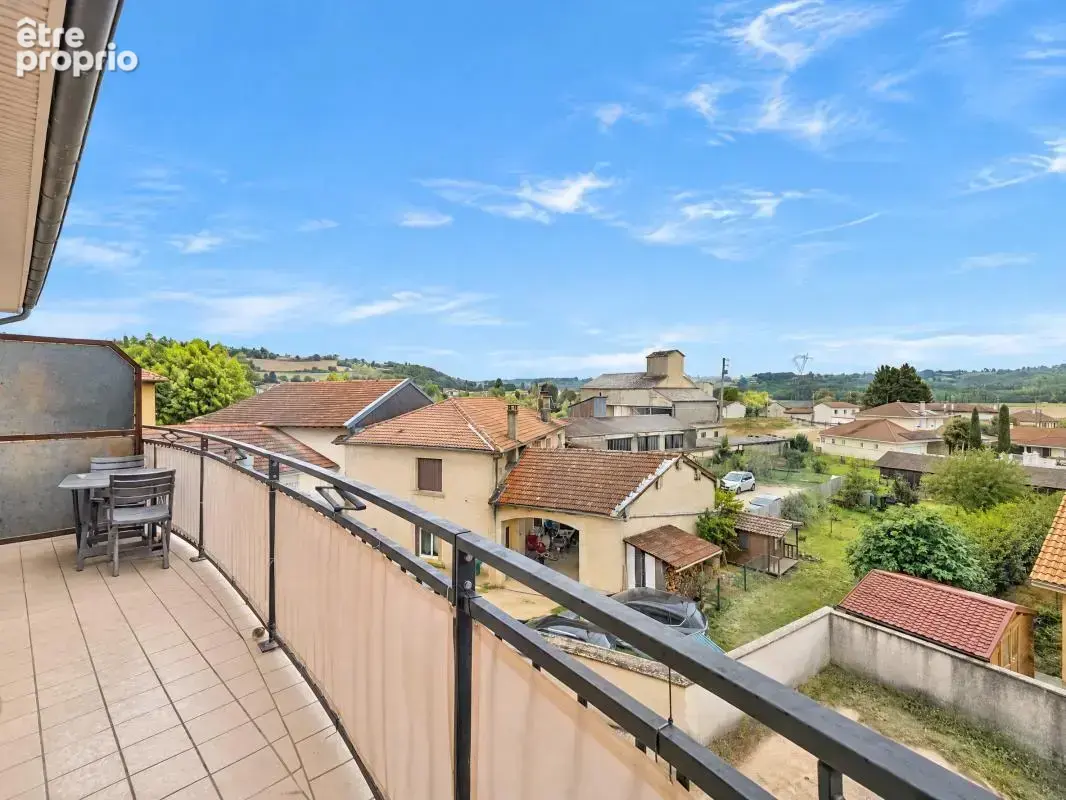 Appartement - 2 Chambres - Cave - 1 Place de stationnement privative - Balcon - Jolie vue dégagée - Proche commerces - photo 4