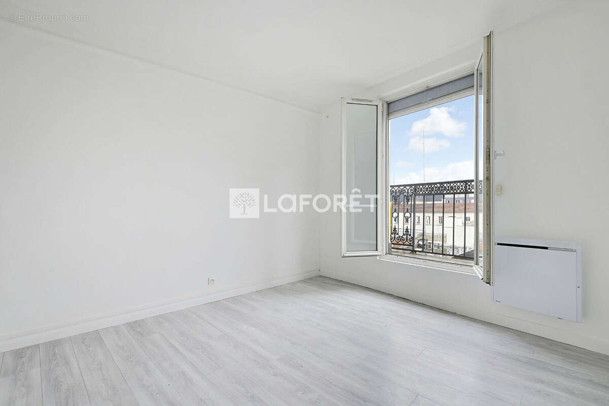 Appartement à PARIS-11E