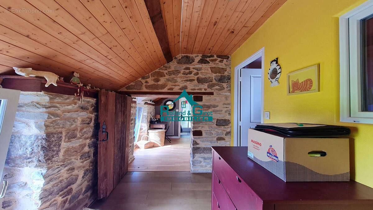 Maison à SAINT-AUBIN-DU-CORMIER