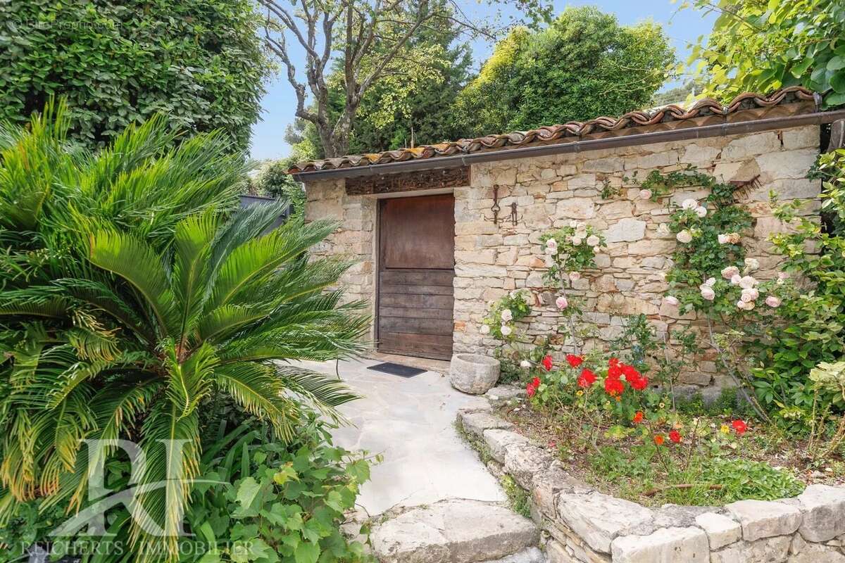 Maison à MOUGINS