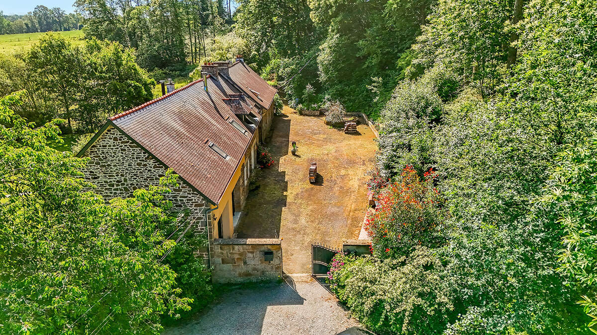 Maison à SAINT-BRICE-EN-COGLES