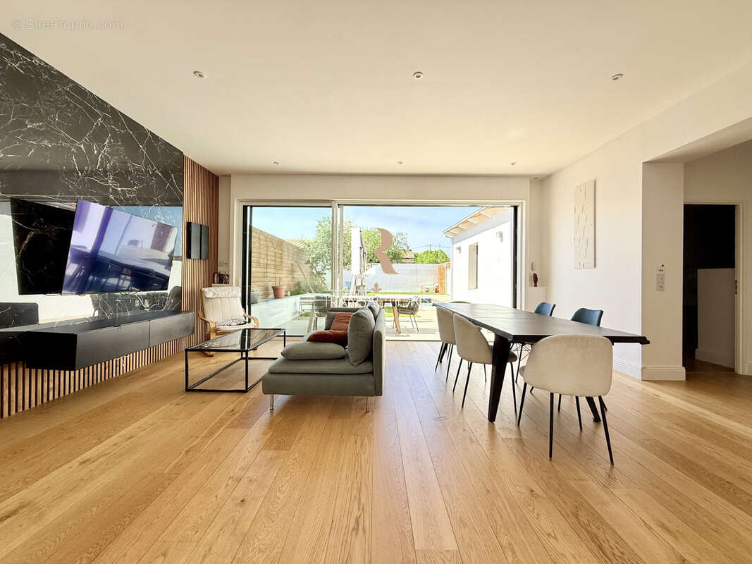 Maison à LA ROCHELLE