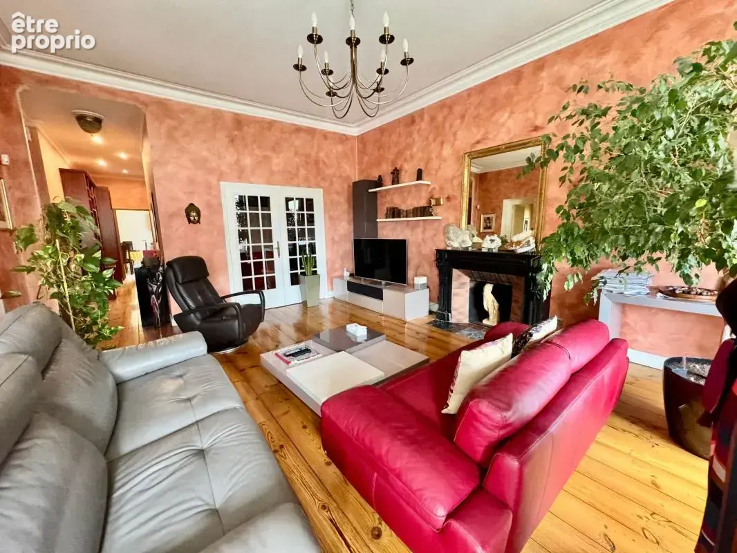 Bel appartement T4 de 102m2 en hyper centre avec vue Pyrénées - photo 2