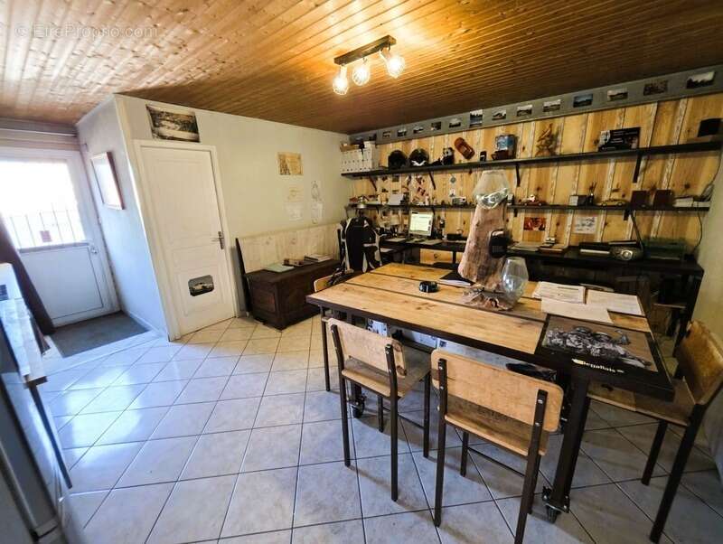 Commerce à LE GRAND-VILLAGE-PLAGE