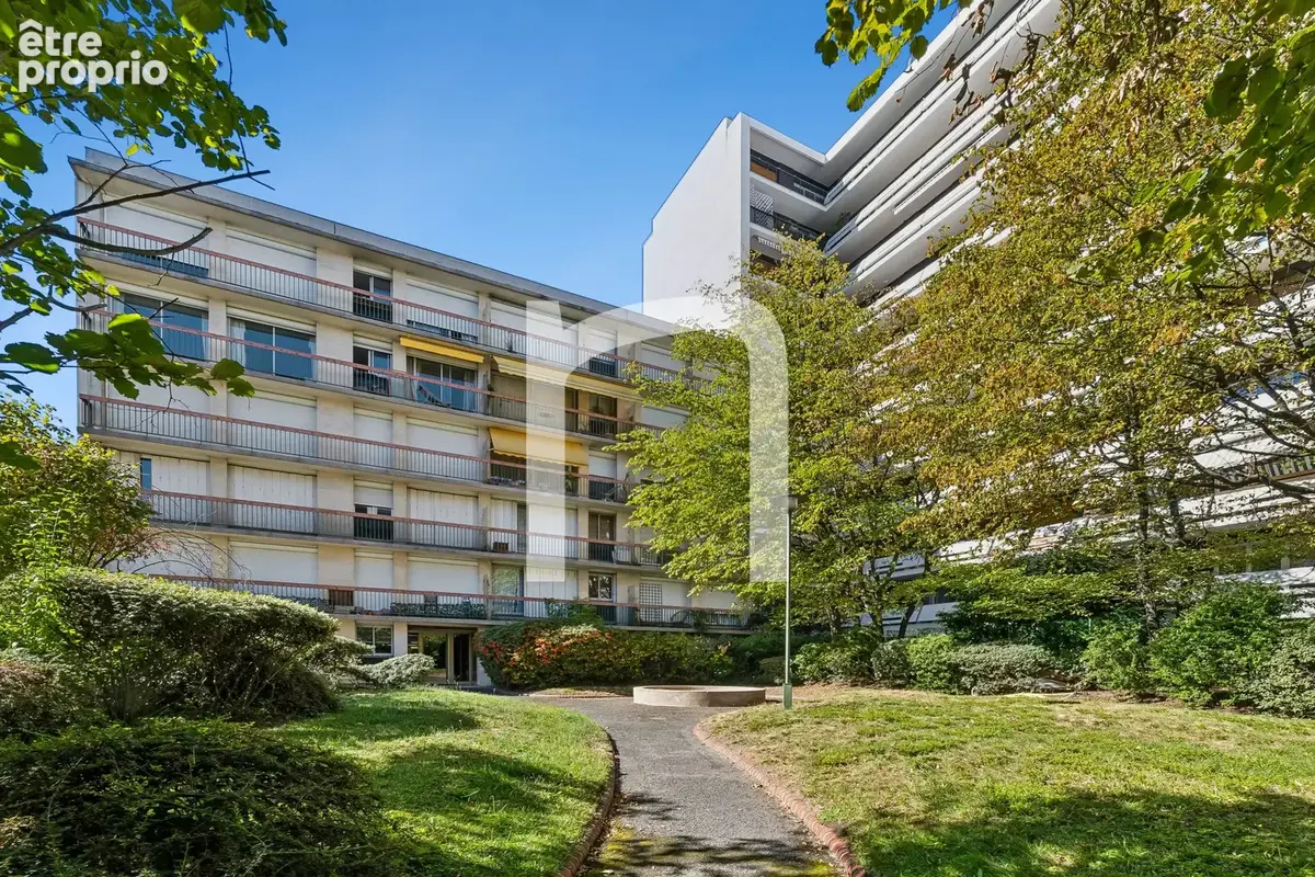 106m2 3 ch au 4ème étage sur jardin balcons et box - photo 13