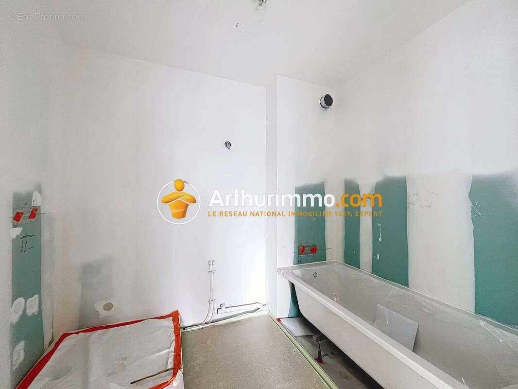 Appartement à VAULX-MILIEU