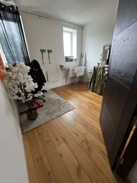 Appartement à CAUDRY