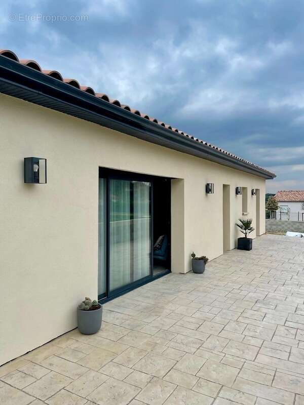 Maison à VILLEDUBERT