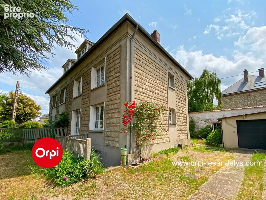 Maison rénovée Centre Ville  Les Andelys - 3 ch - terrain 321m² - photo 1
