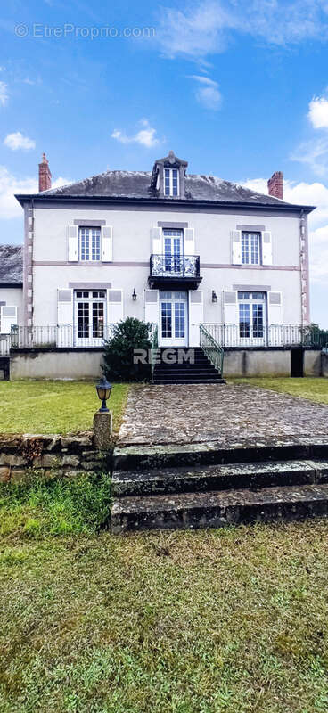 Maison à AVORD