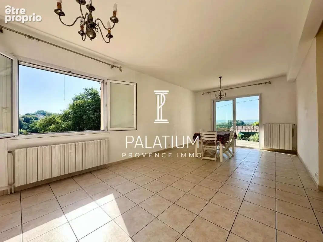 Maison 90m2- Quartier des Viougues- Double garage - photo 7