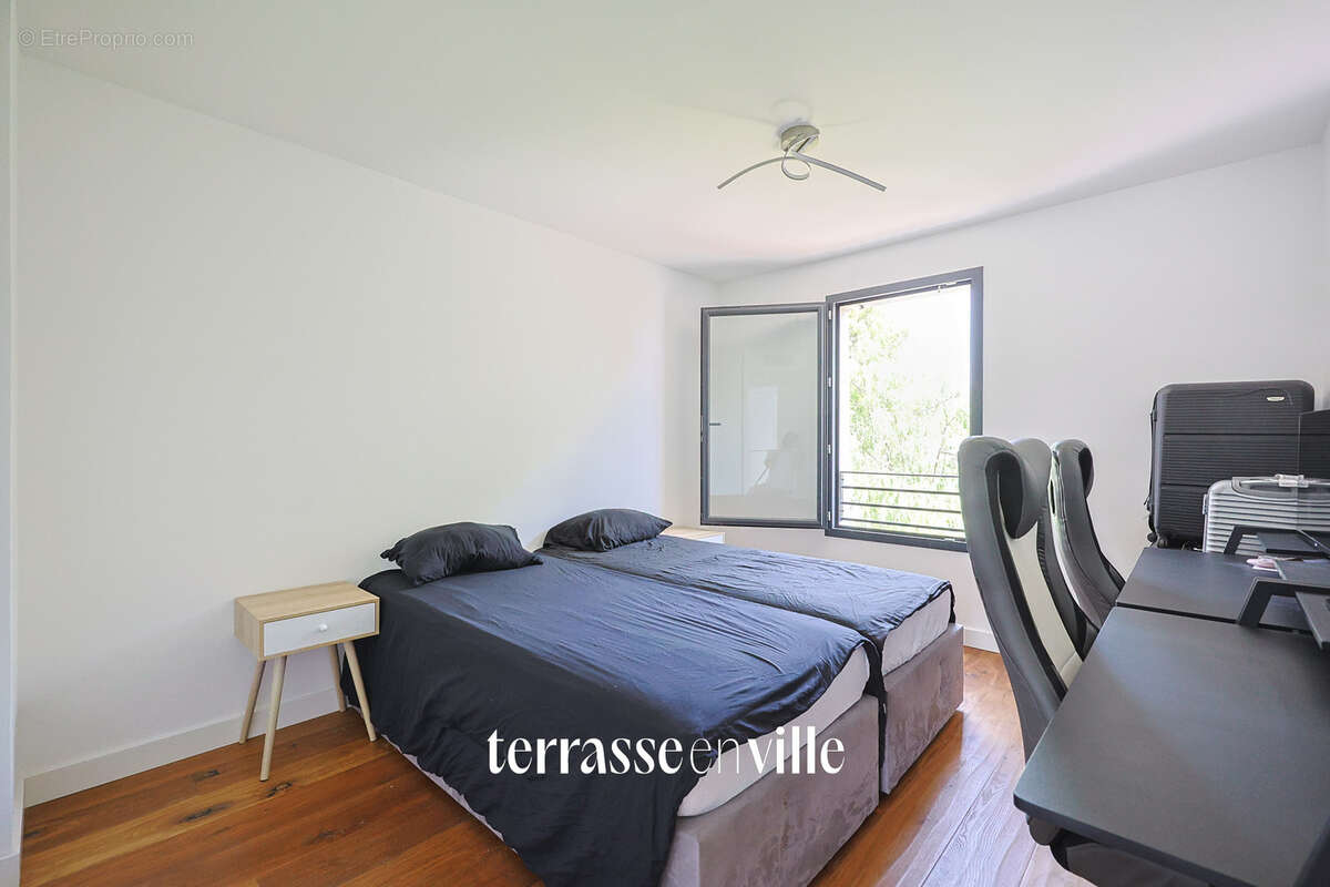 Duplex de luxe - 123m2 - terrasse 22m2- rooftop vue mer 60m2 - jacuzzi - 4 parkings - photo 14