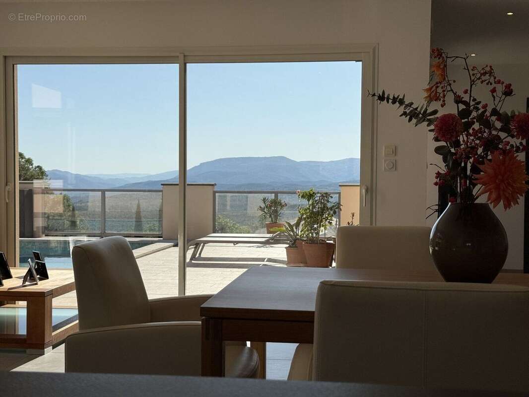 Photo 2 - Maison à CARLENCAS-ET-LEVAS