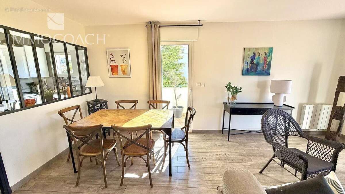 Appartement à CARQUEIRANNE