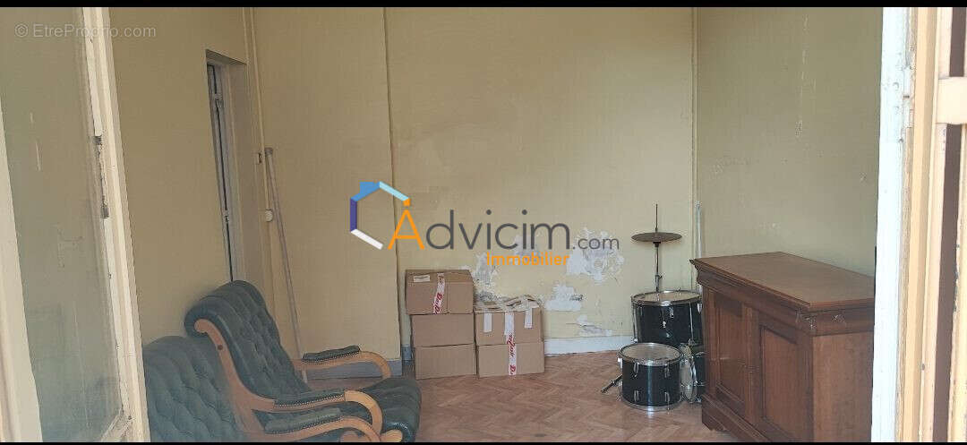 Piece 1 : 12m2 - Appartement à ISSY-LES-MOULINEAUX