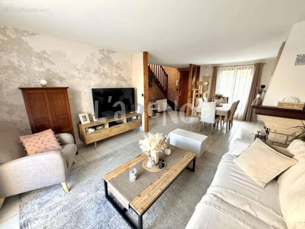 Maison à CLAYE-SOUILLY