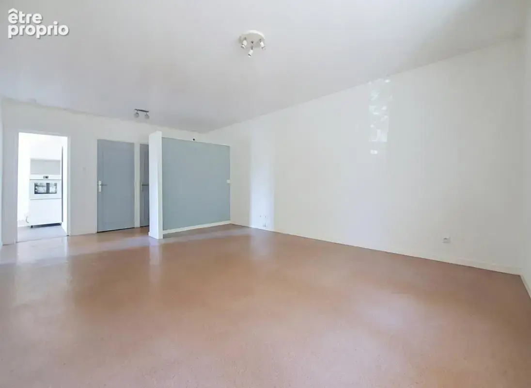 Appartement - 2 Chambres - 2 Balcons - Cave - Place de parking - Proches commodités - photo 10