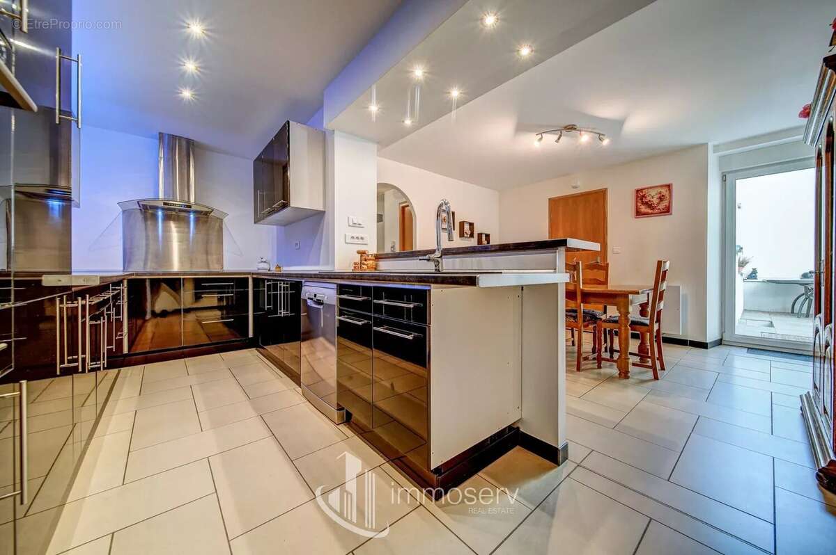 Appartement 94 m² à Vitry-Sur-Orne  - photo 2